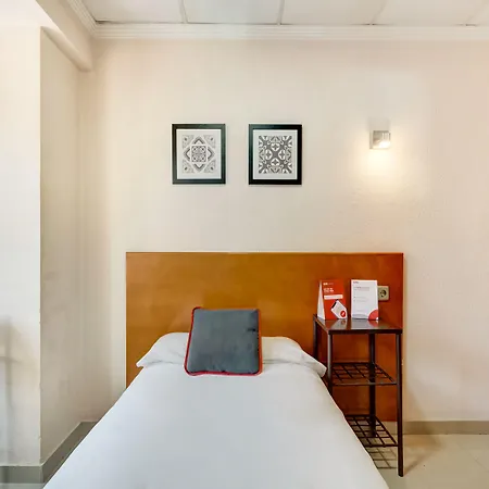 Oyo Luci-mar Πανσιόν