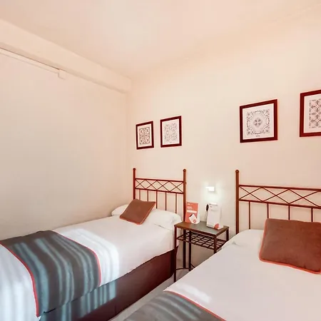 Гостевой дом Oyo Luci-mar *